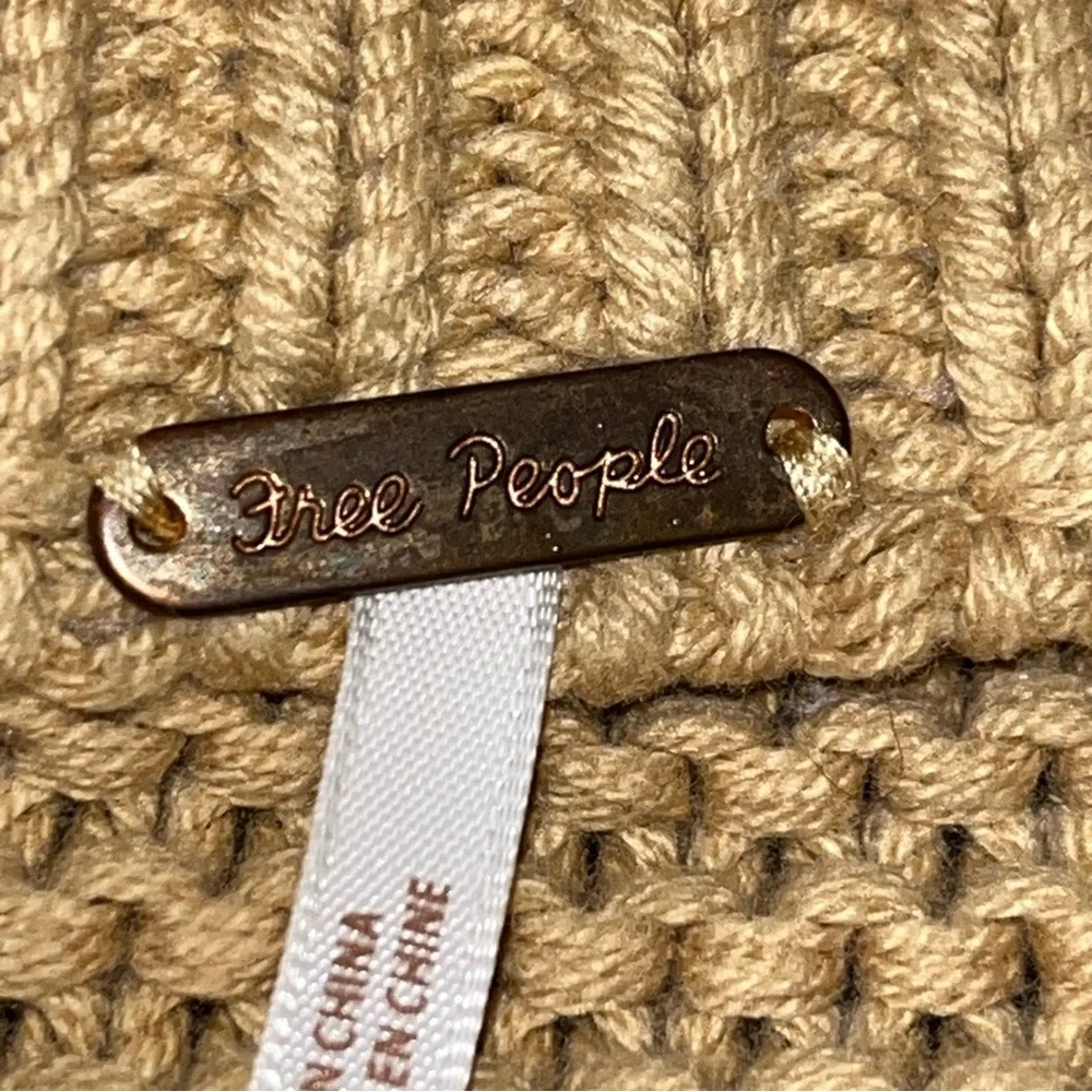 Free People Dream Cable Knit Crewneck Sweater Size Large Unisex - Picture 5 of 12